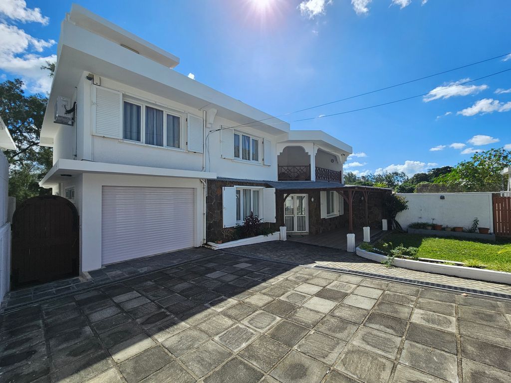 Maison / Villa 3 Chambre(s) en location à Pointe d'Esny, sud, île Maurice – LexpressProperty.com | 720705 | Ref01