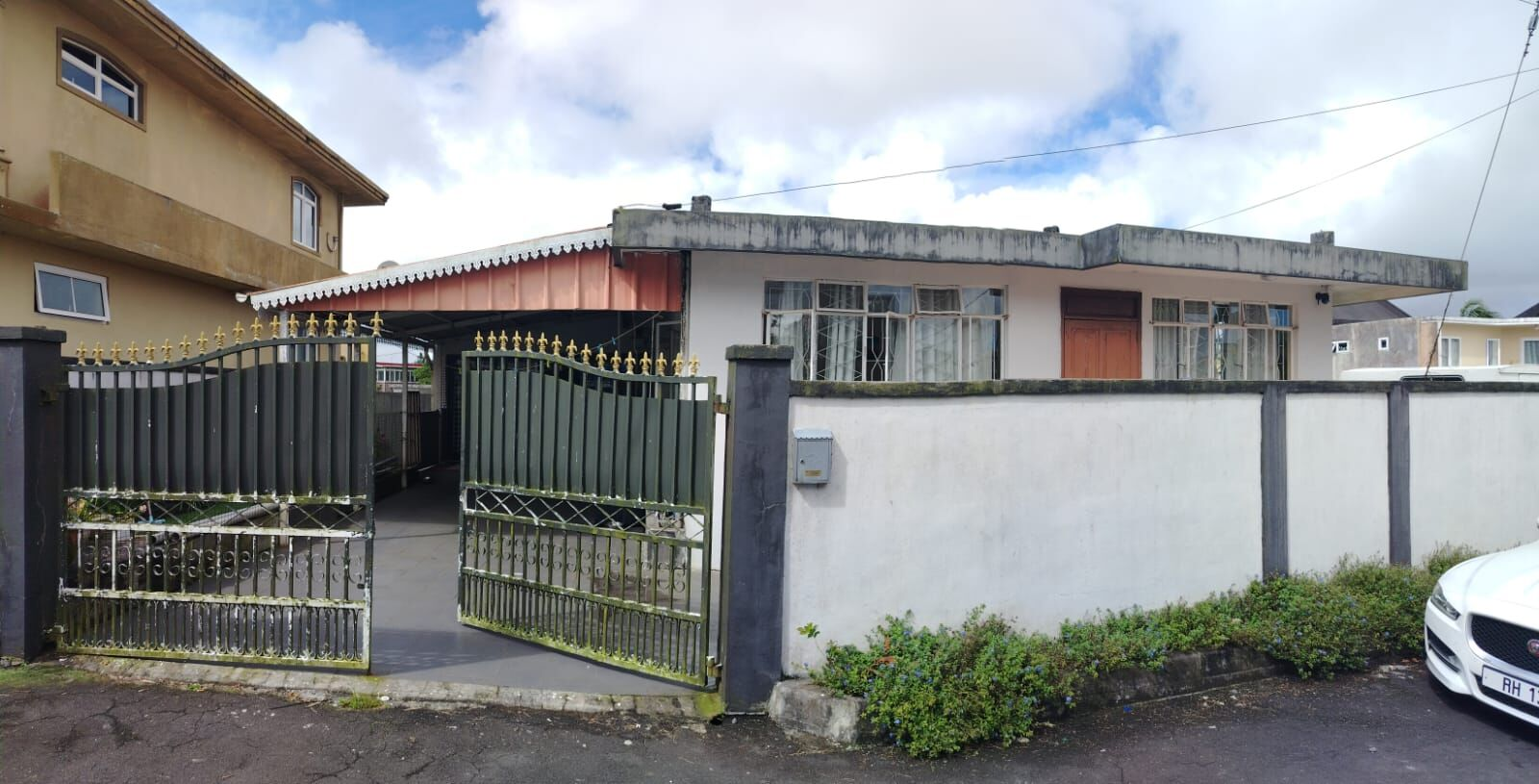 Maison / Villa 4 Chambre(s) en vente à Curepipe, centre, île Maurice – LexpressProperty.com | 801420 | Ref01