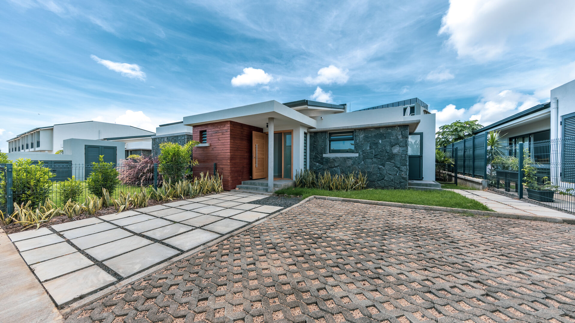 Maison / Villa 3 Chambre(s) en vente à Cascavelle, ouest, île Maurice – LexpressProperty.com | 809984 | Ref01