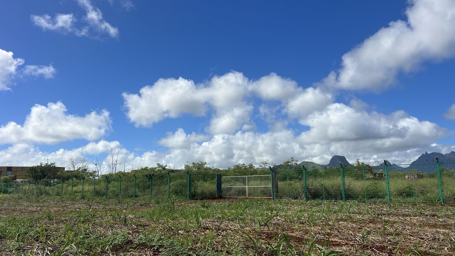Commercial land of 28701 m2 for sale in Riche Terre, north, Mauritius – LexpressProperty.com | 810430 | Ref01