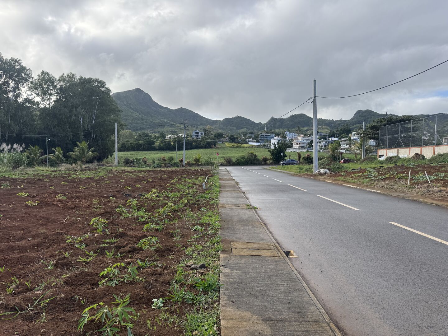 Residential land of 324 m2 for sale in Crève Coeur, north, Mauritius – LexpressProperty.com | 810424 | Ref01