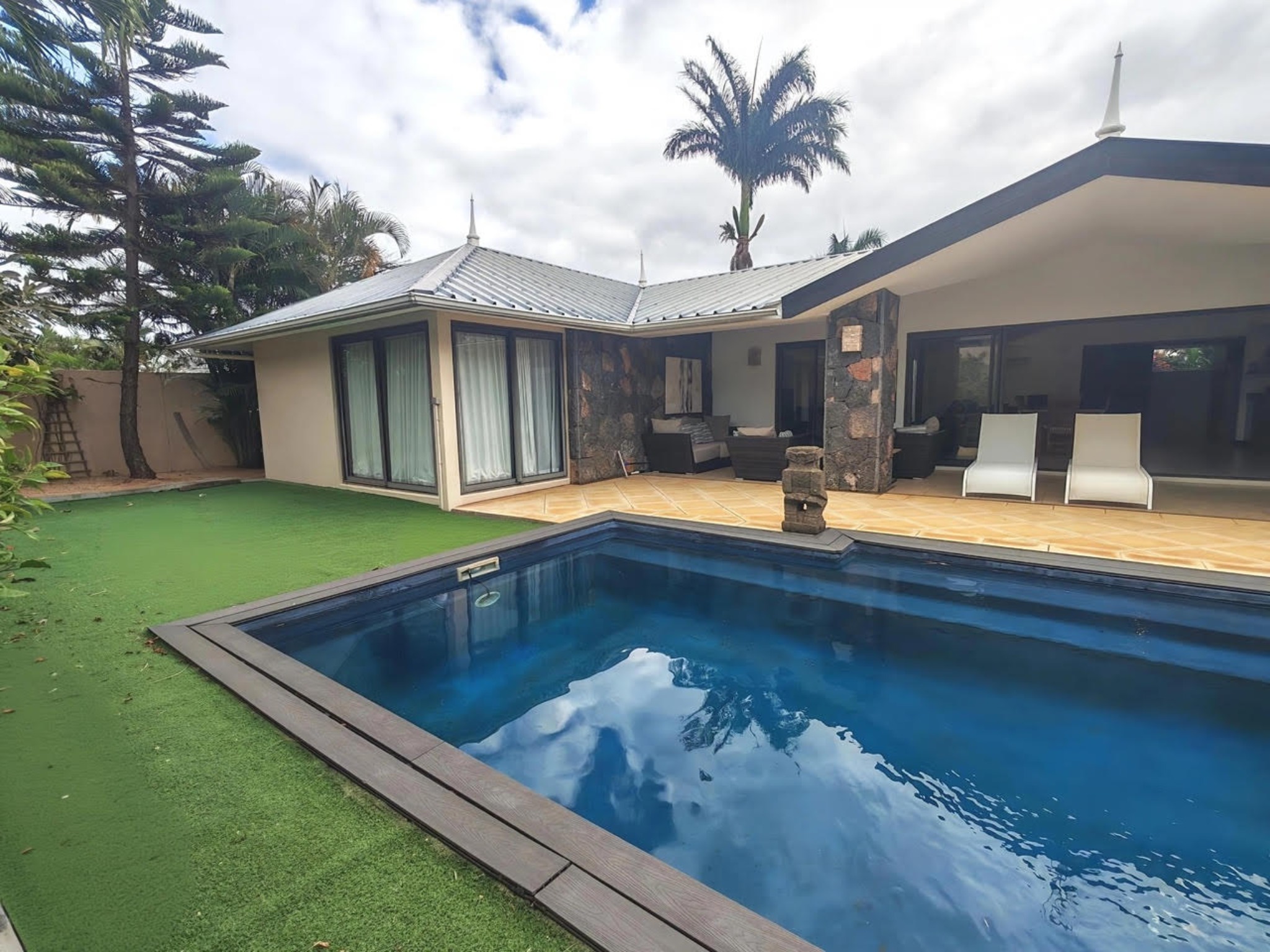 House / Villa of 4 bedrooms for rent in Cascavelle, west, Mauritius – LexpressProperty.com | 809953 | Ref01