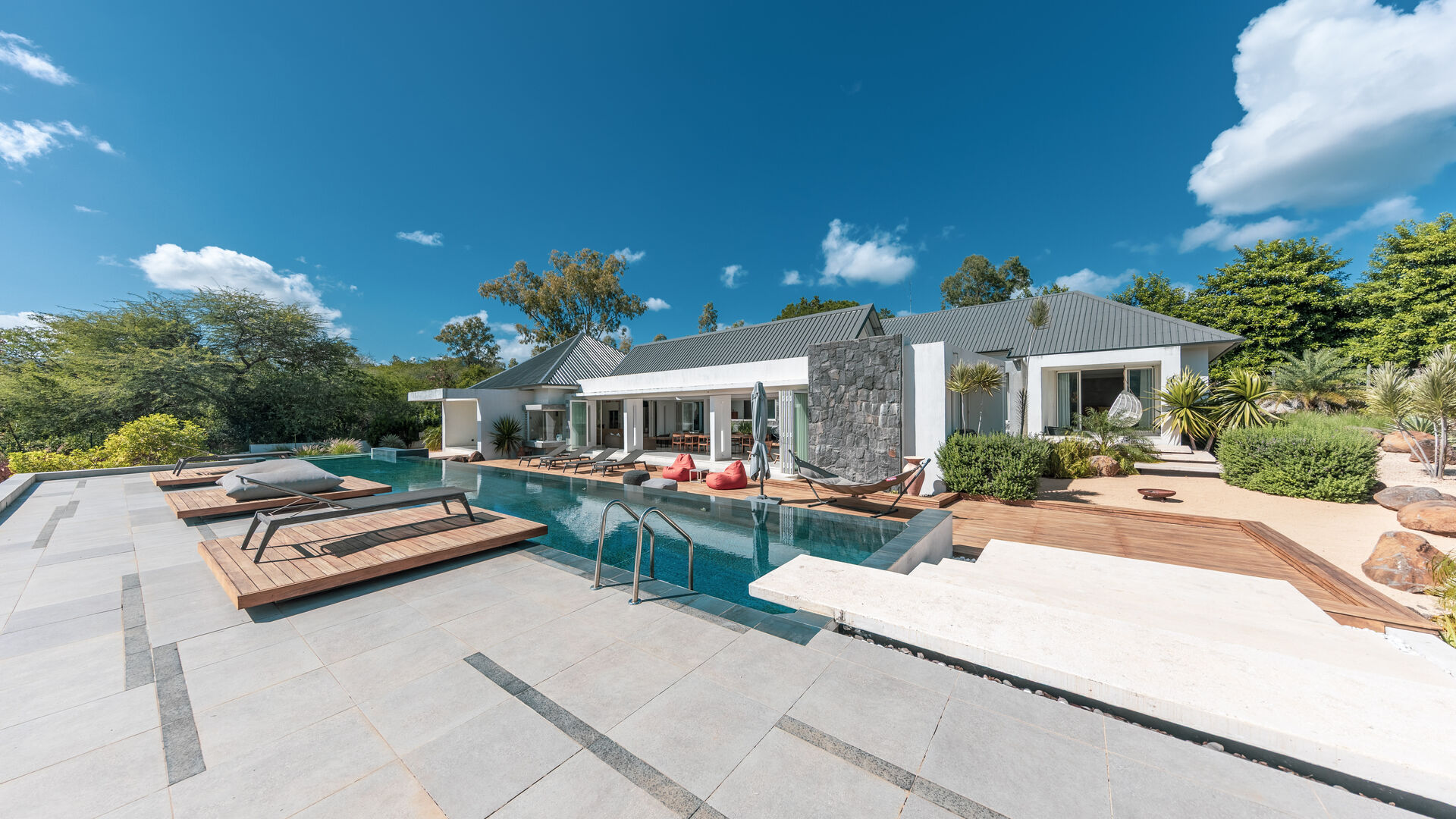 Property – LexpressProperty.com | 811070 | Ref01