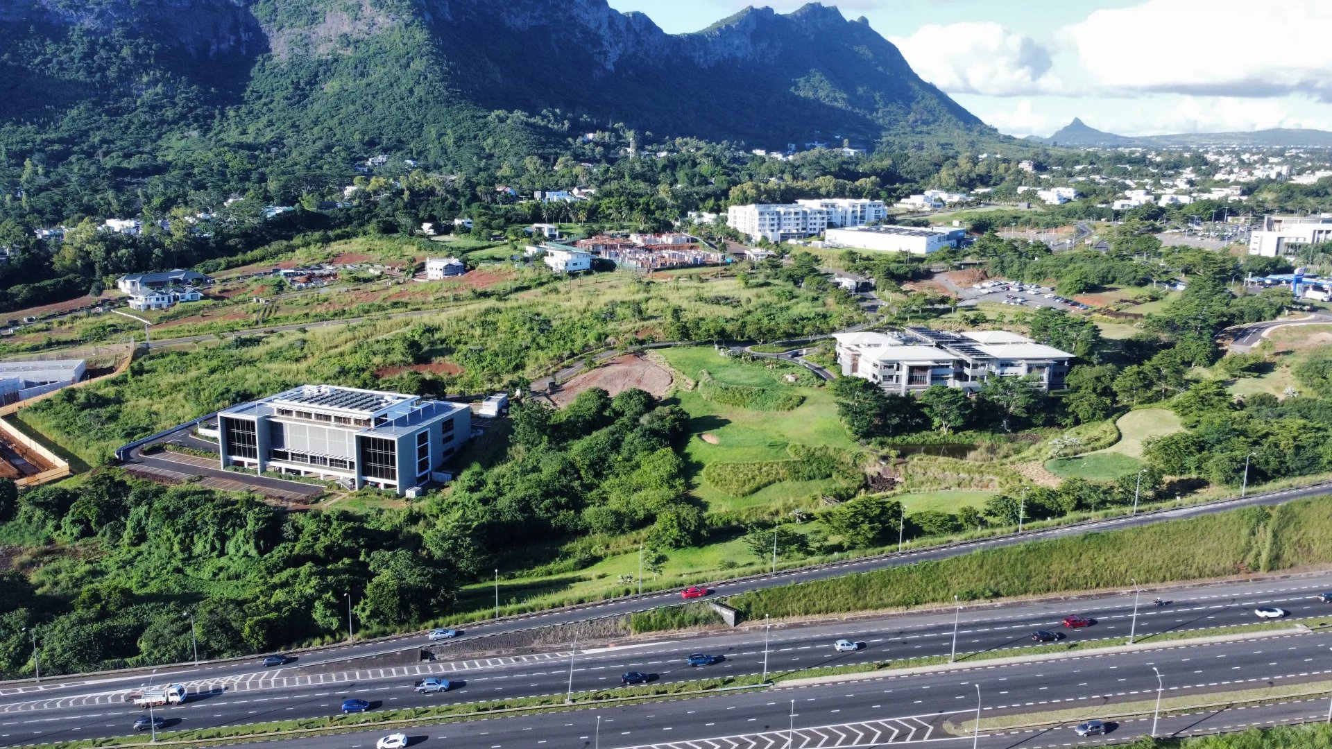 Commercial land of 2946 m2 for sale in Bagatelle, center, Mauritius – LexpressProperty.com | 811713 | Ref01