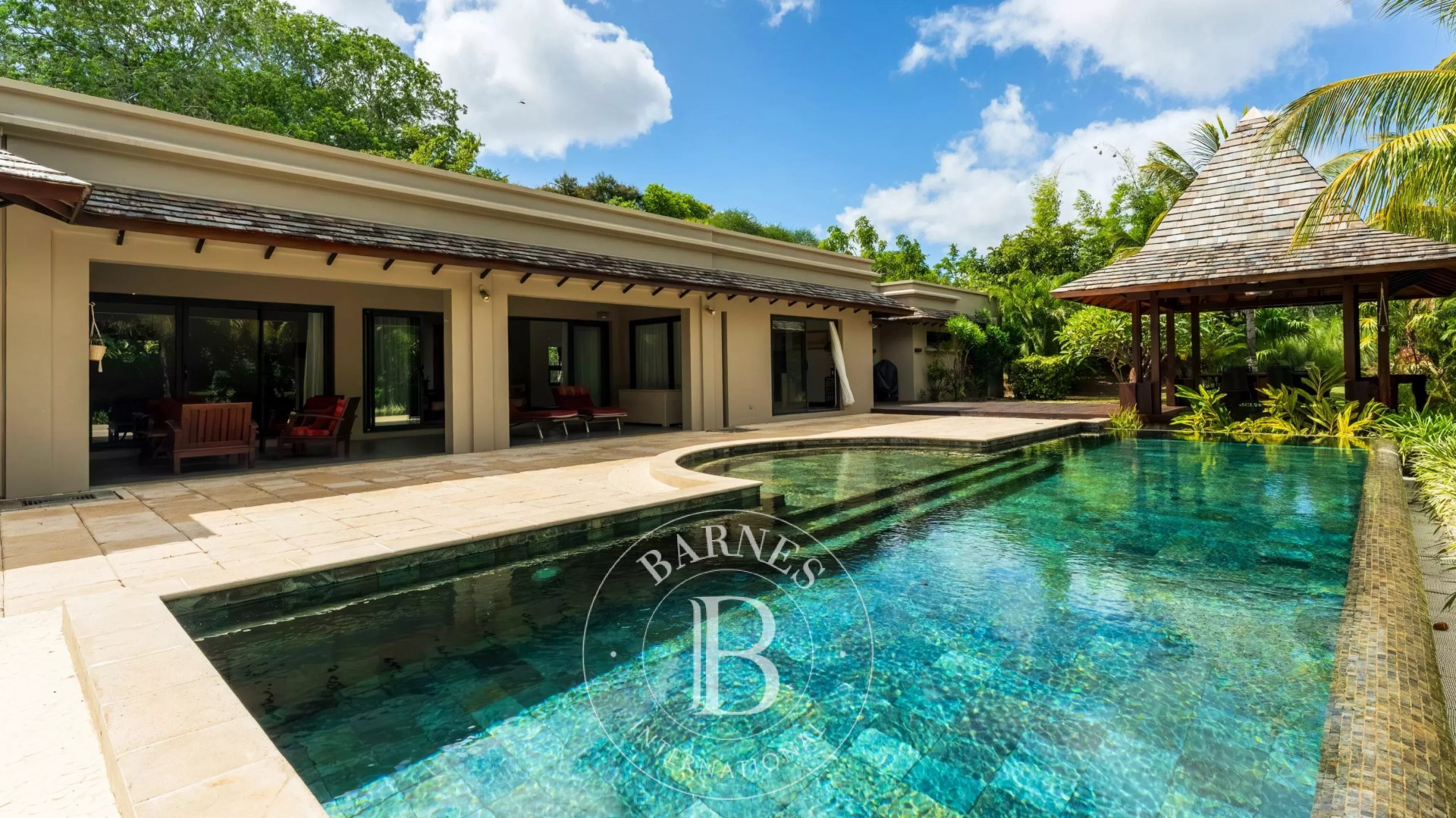 Maison / Villa 4 Chambre(s) en vente à Black River, ouest, île Maurice – LexpressProperty.com | 786222 | Ref01