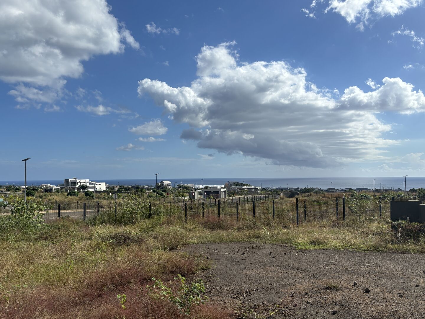 Residential land of 559 m2 for sale in Flic en Flac, west, Mauritius – LexpressProperty.com | 801669 | Ref01