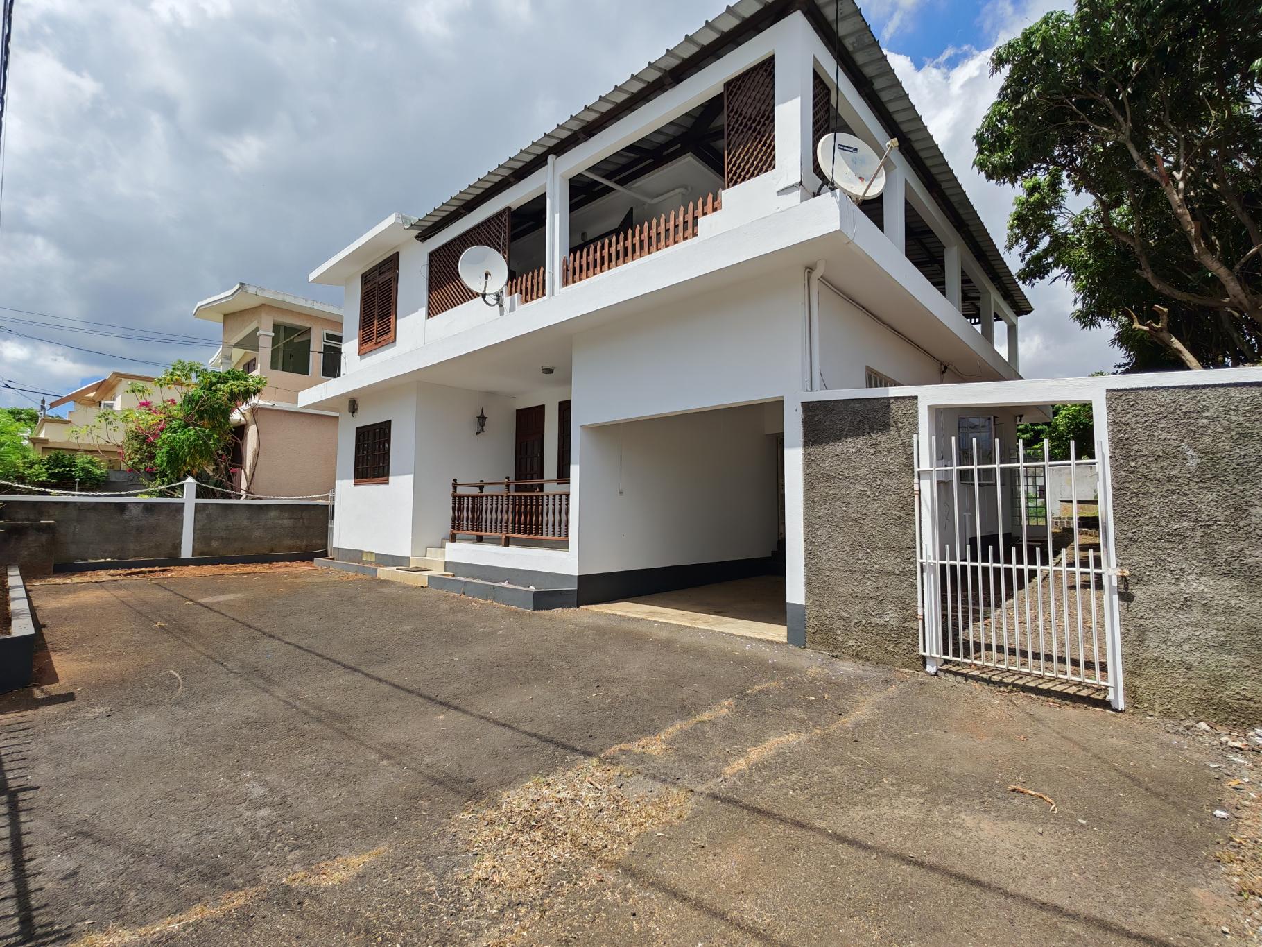 House / Villa of 7 bedrooms for sale in Beau Bassin, center, Mauritius – LexpressProperty.com | 804481 | Ref01