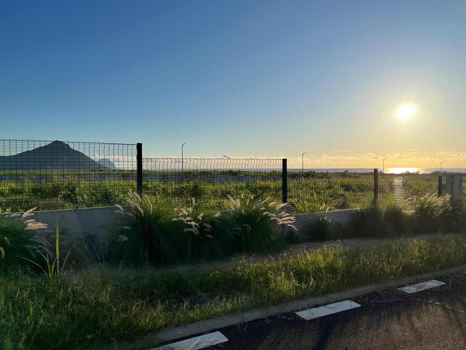 Terrain résidentiel de 590 m2 en vente à Flic en Flac, ouest, île Maurice – LexpressProperty.com | 813016 | Ref01
