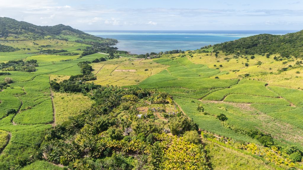 Residential land of 46244 m2 for sale in Anse Jonchée, south, Mauritius – LexpressProperty.com | 381996 | Ref01