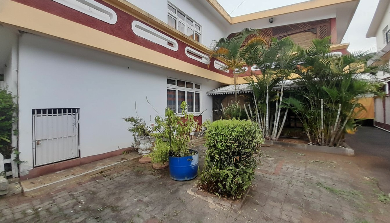 Maison / Villa 6 Chambre(s) en vente à Beau Bassin, centre, île Maurice – LexpressProperty.com | 802576 | Ref01