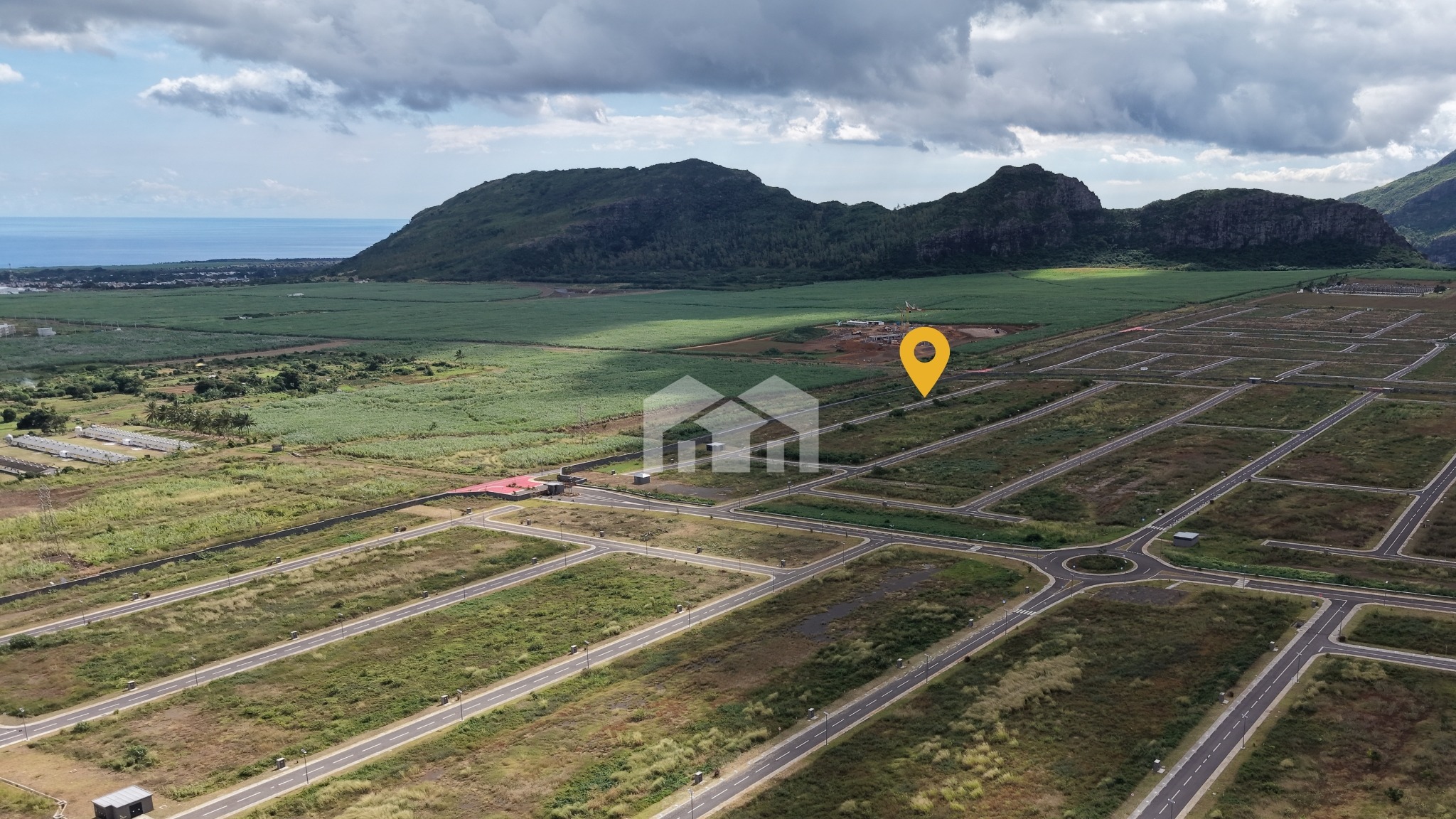 Residential land of 596.1 m2 for sale in Pierrefonds, west, Mauritius – LexpressProperty.com | 802484 | Ref01