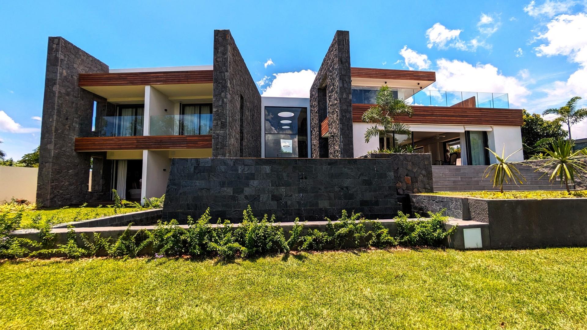 House / Villa of 5 bedrooms for sale in Haute Rive, north, Mauritius – LexpressProperty.com | 391934 | Ref01