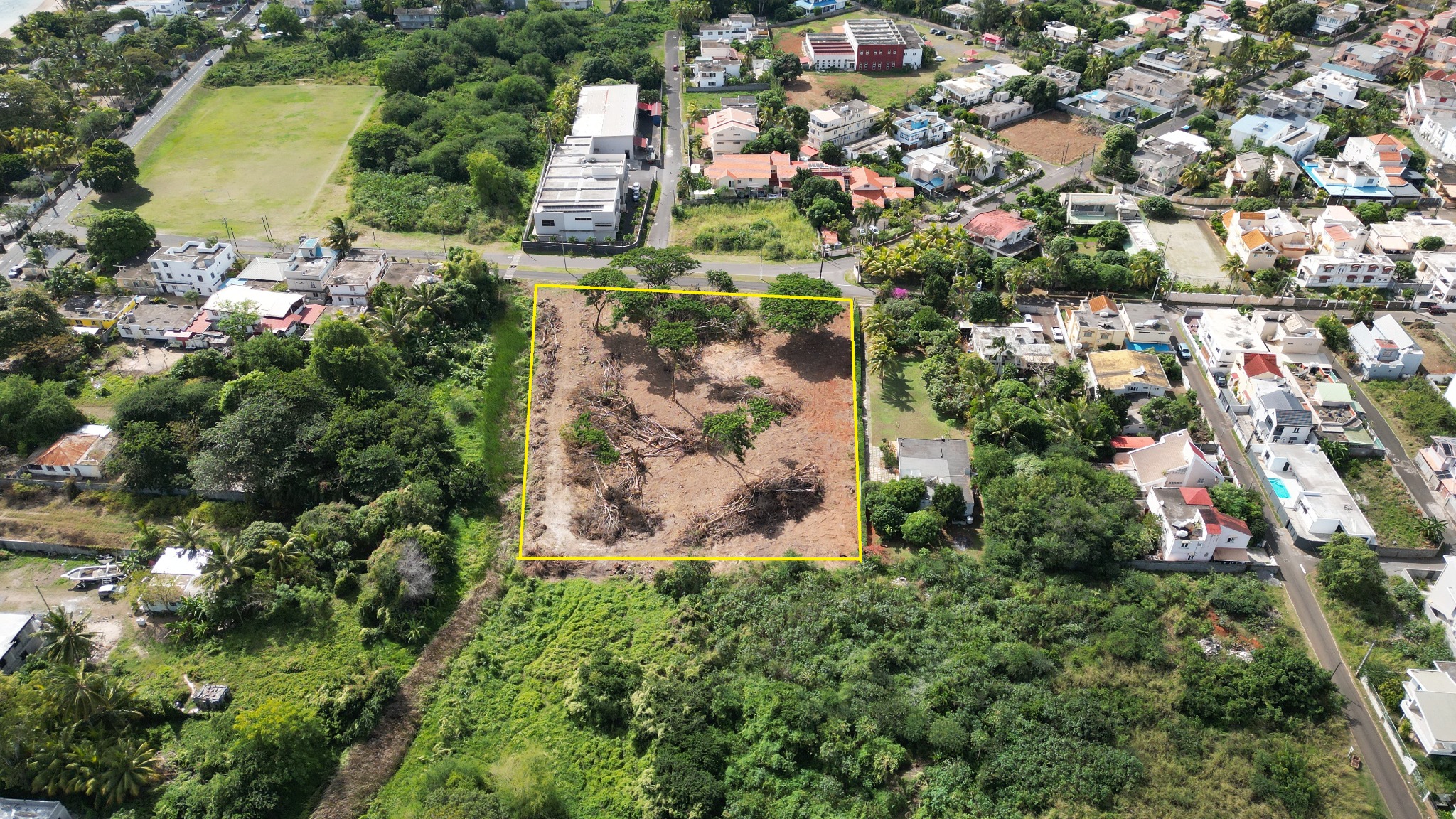 Terrain résidentiel de 7542 m2 en vente à Tombeau Bay, nord, île Maurice – LexpressProperty.com | 185171 | Ref01