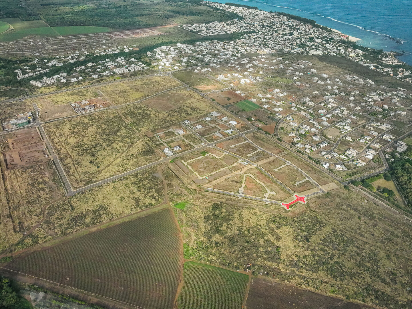 Residential land of 824 m2 for sale in Cascavelle, west, Mauritius – LexpressProperty.com | 813375 | Ref01