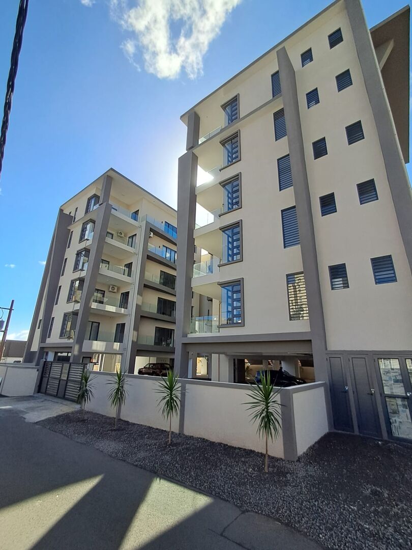 Apartment of 3 bedrooms for sale in Quatre Bornes, center, Mauritius – LexpressProperty.com | 818958 | Ref01