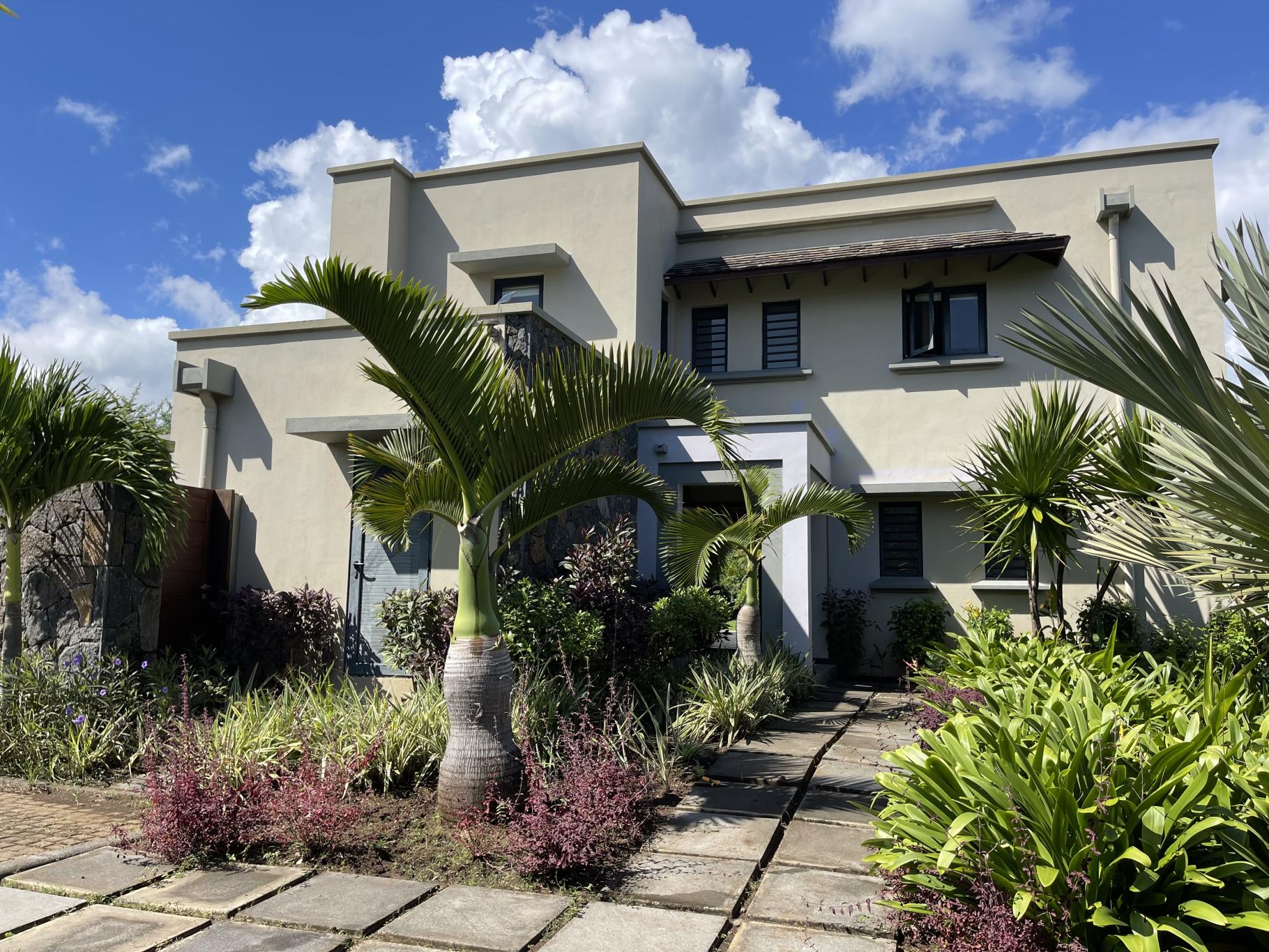 Maison / Villa 4 Chambre(s) en vente à Black River, ouest, île Maurice – LexpressProperty.com | 819385 | Ref01