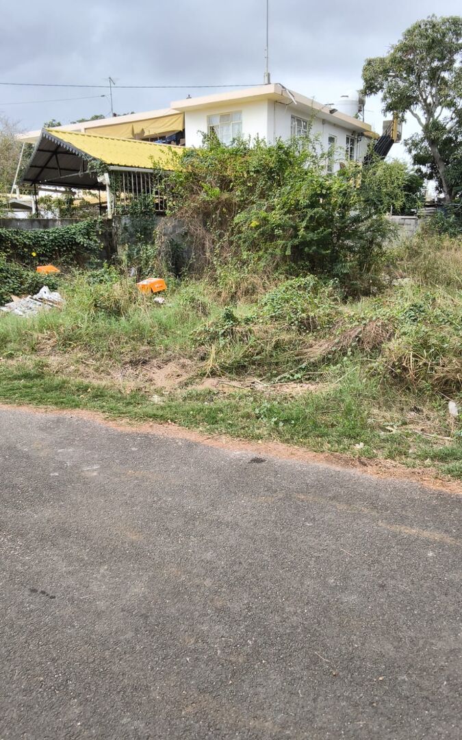 Residential land of 273 m2 for sale in Albion, west, Mauritius – LexpressProperty.com | 820031 | Ref01