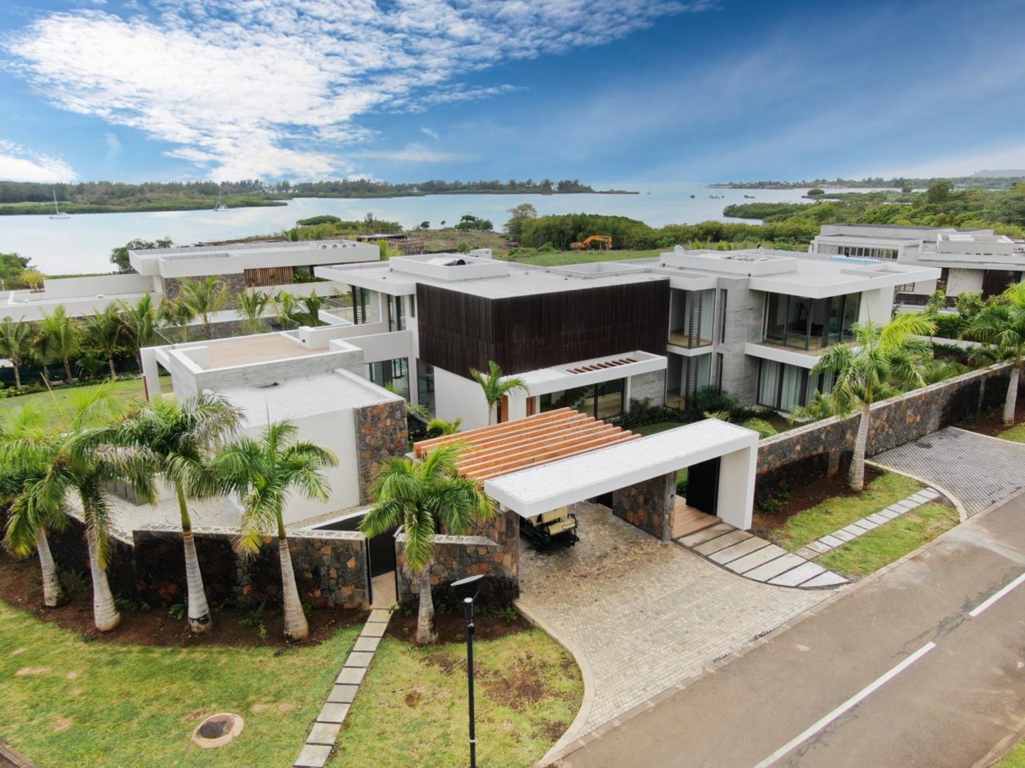 Property – LexpressProperty.com | 820401 | Ref01