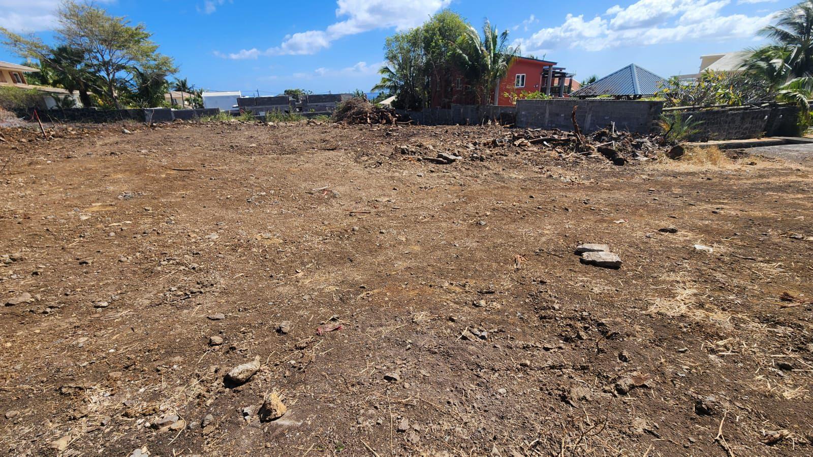 Residential land of 1314 m2 for sale in Tamarin, west, Mauritius – LexpressProperty.com | 738726 | Ref01