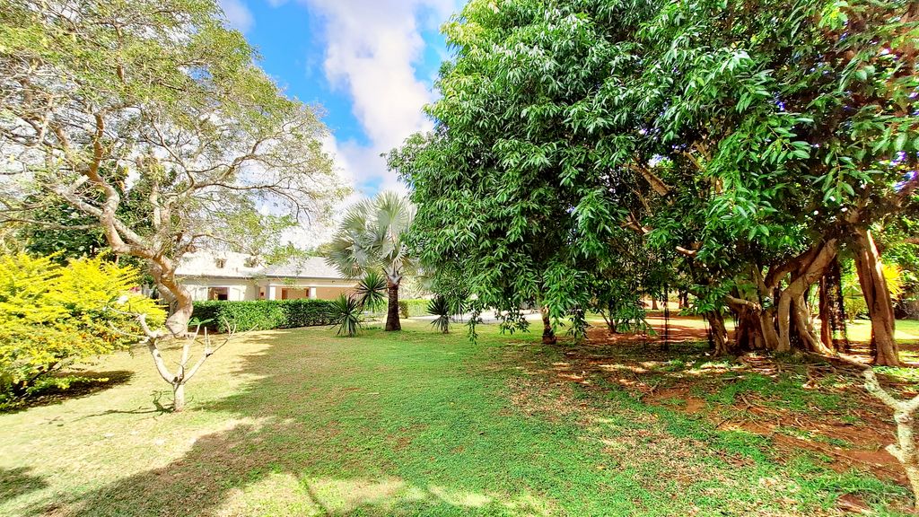 Maison / Villa 4 Chambre(s) en vente à Forêt Daruty, nord, île Maurice – LexpressProperty.com | 820992 | Ref01