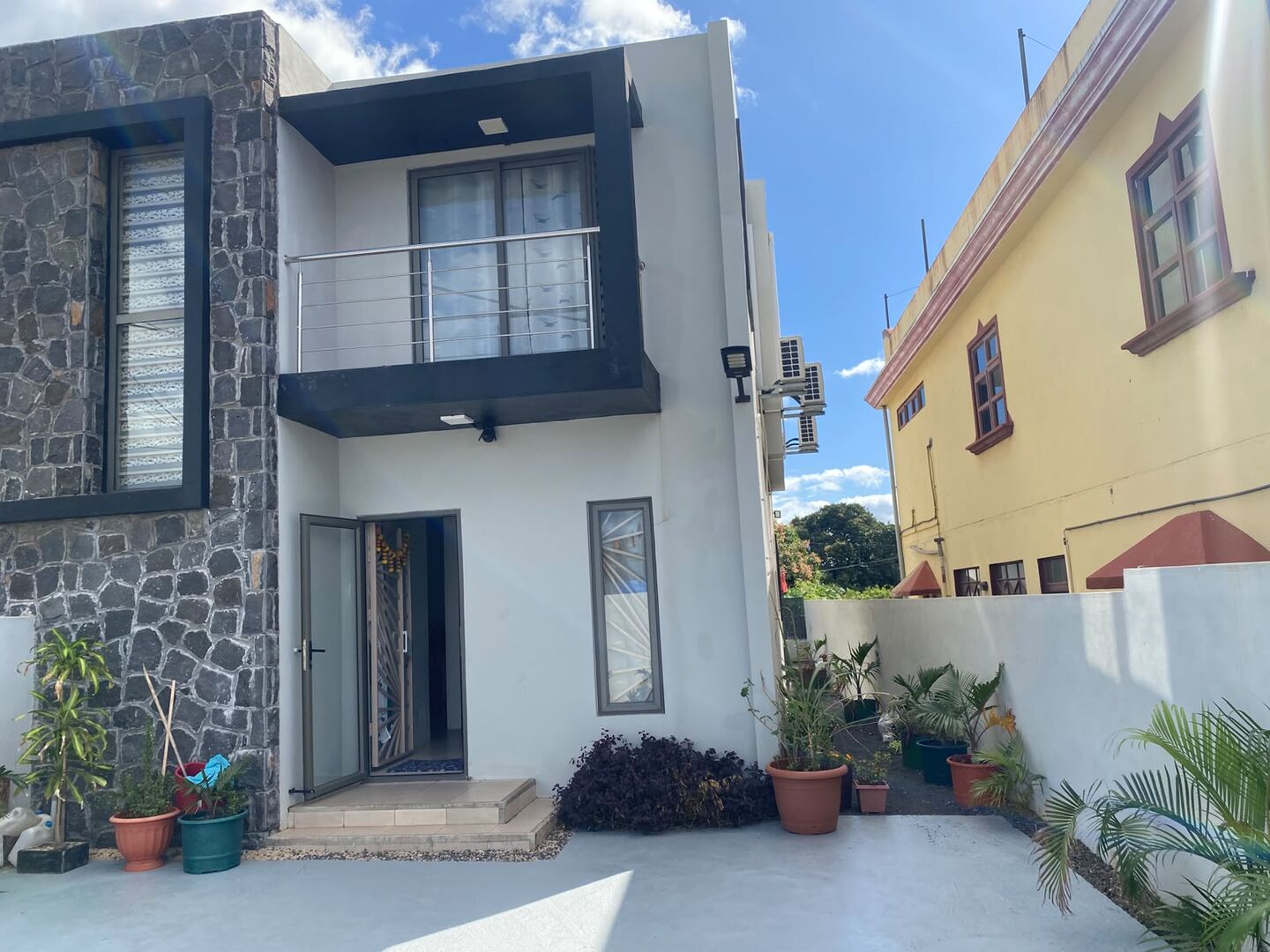 Townhouse / Duplex of 3 bedrooms for rent in Pointe aux Sables, west, Mauritius – LexpressProperty.com | 814040 | Ref01