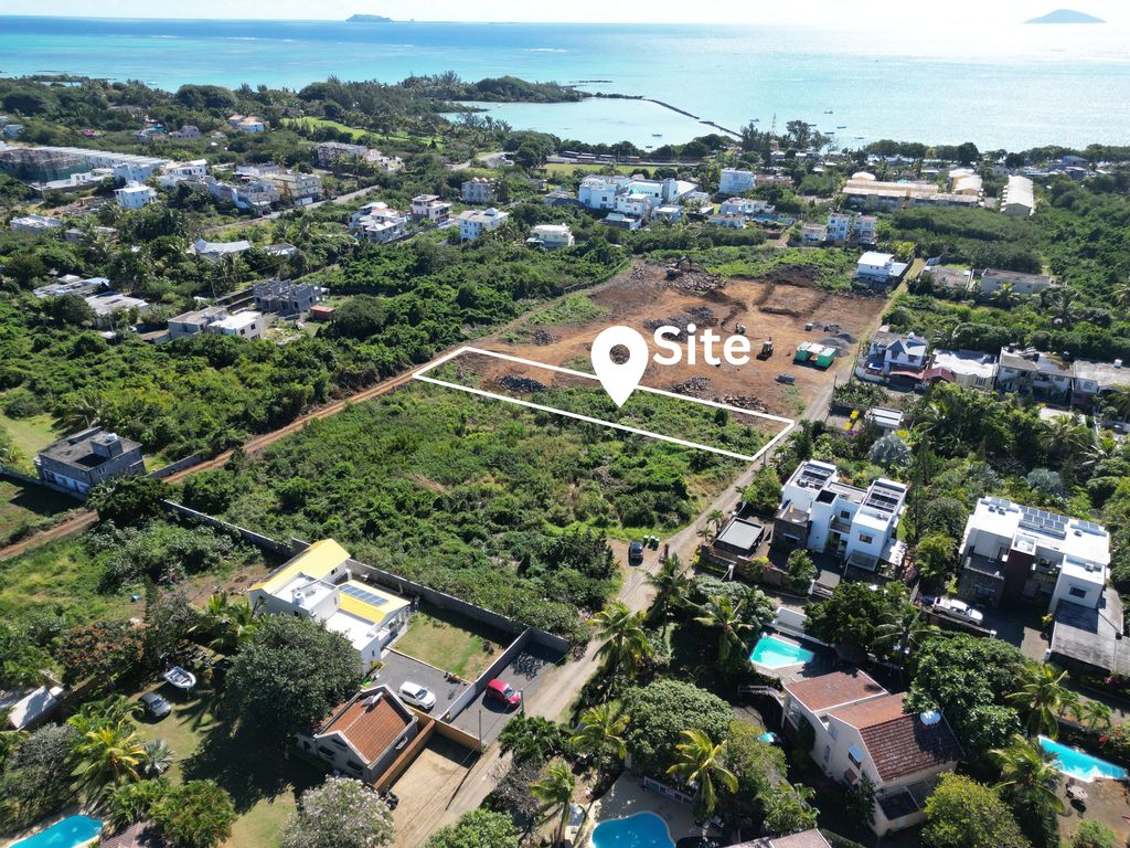 Residential land of 1050 m2 for sale in Grand Gaube, north, Mauritius – LexpressProperty.com | 822775 | Ref01