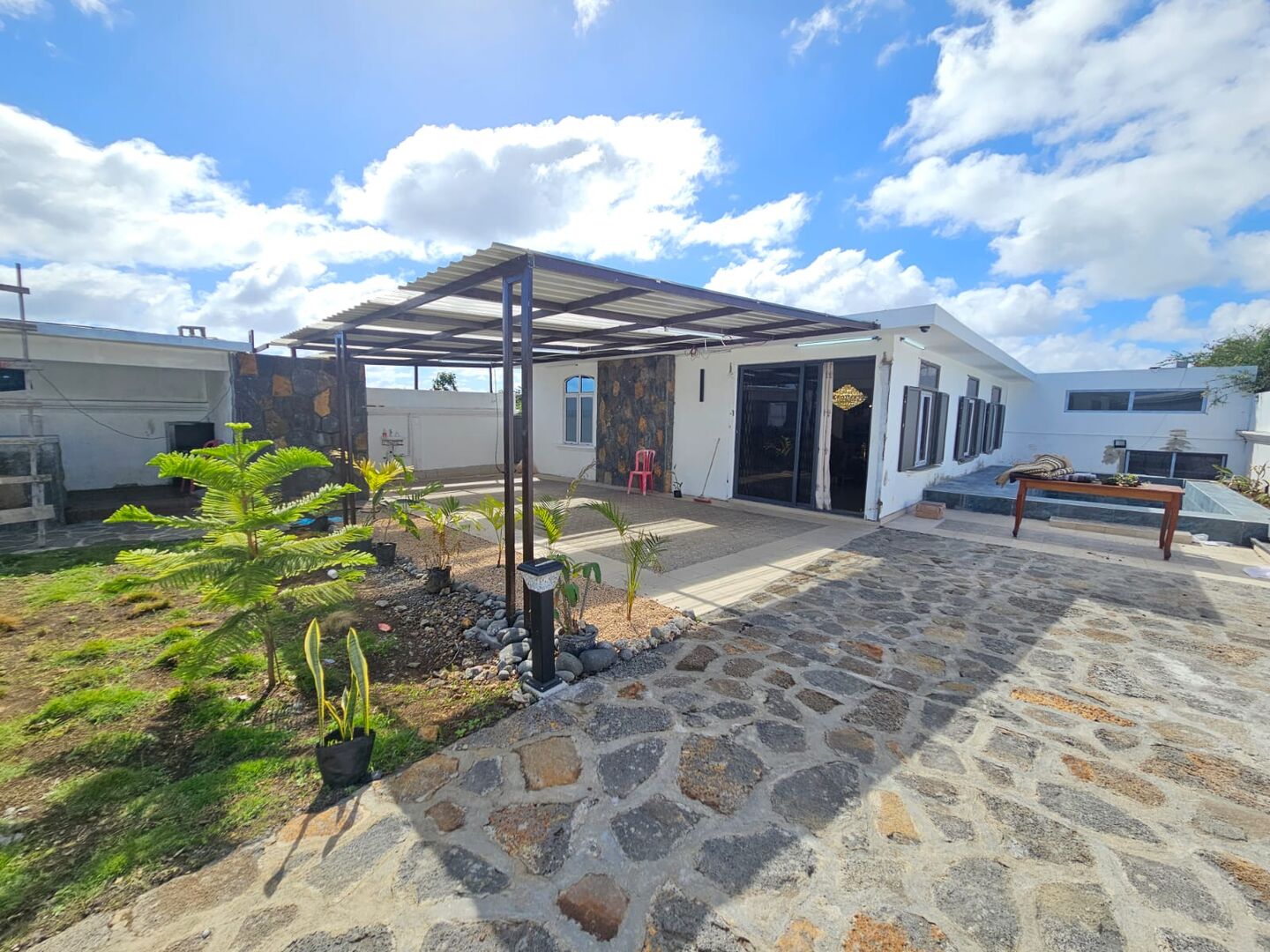 House / Villa of 3 bedrooms for rent in Cap Malheureux, north, Mauritius – LexpressProperty.com | 823448 | Ref01