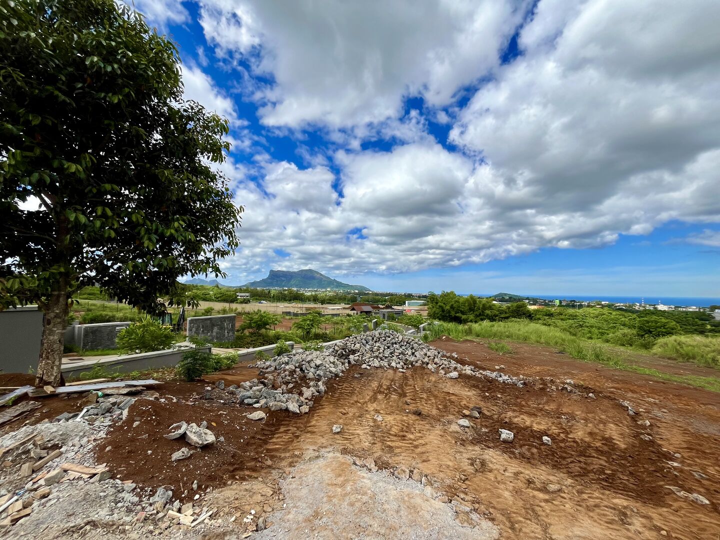 Commercial land of 1503 m2 for sale in Moka, center, Mauritius – LexpressProperty.com | 824515 | Ref01