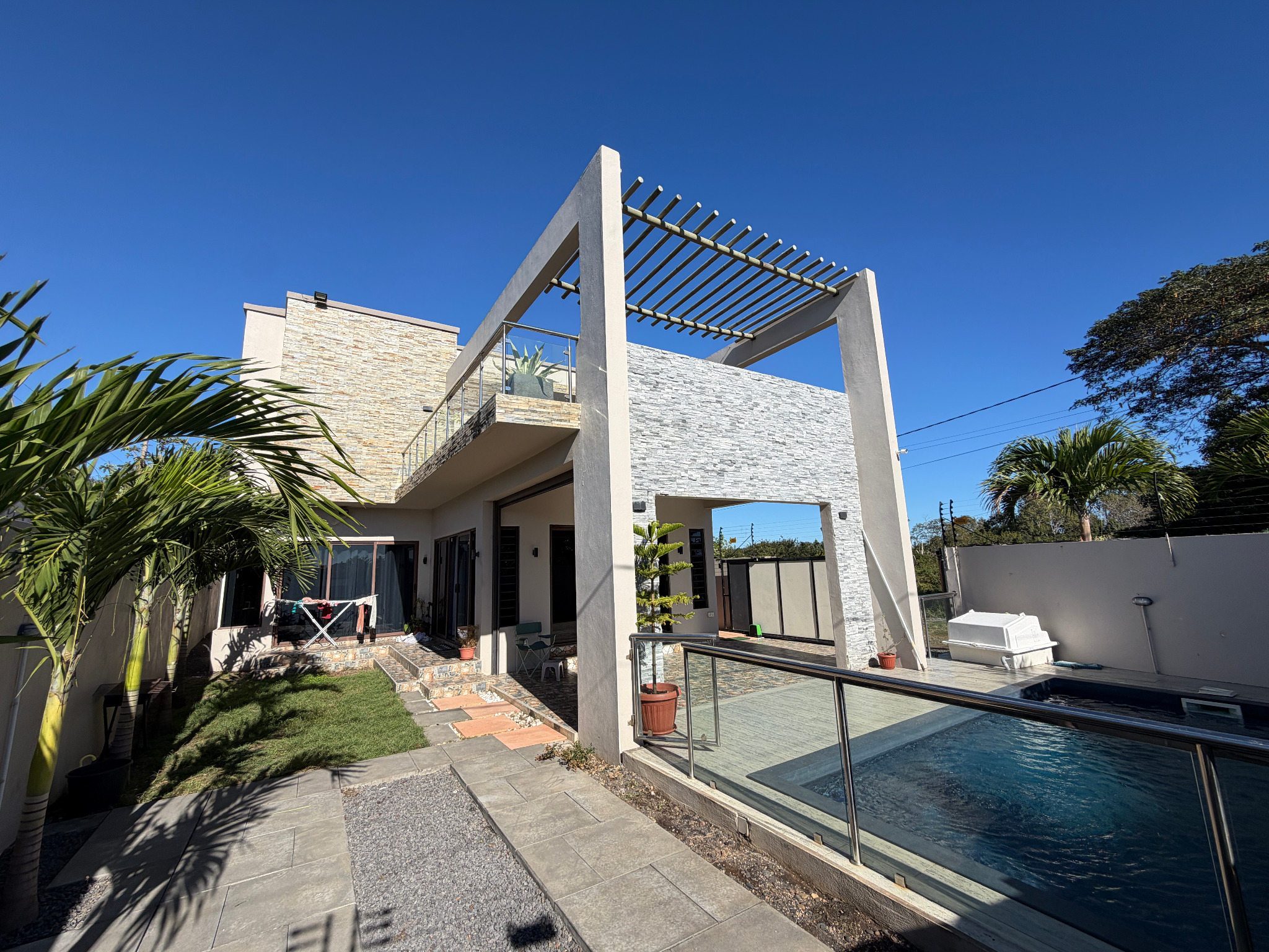 House / Villa of 4 bedrooms for sale in Petit Raffray, north, Mauritius – LexpressProperty.com | 827640 | Ref01