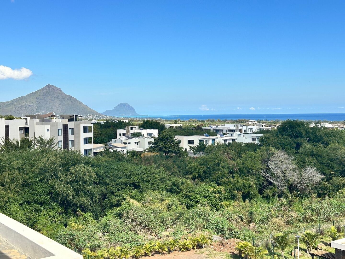 Penthouse of 3 bedrooms for sale in Flic en Flac, west, Mauritius – LexpressProperty.com | 824506 | Ref01