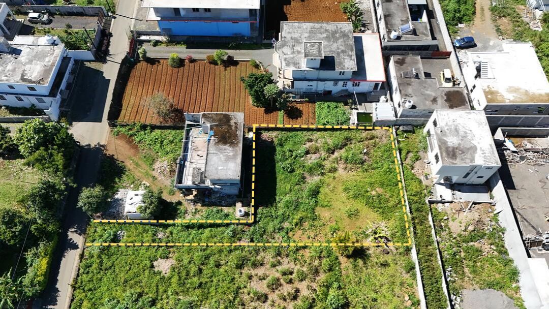 Residential land of 429 m2 for sale in Henrietta, center, Mauritius – LexpressProperty.com | 828251 | Ref01