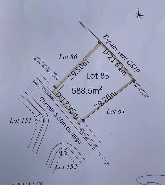 Residential land of 588.5 m2 for sale in Pierrefonds, west, Mauritius – LexpressProperty.com | 814686 | Ref01
