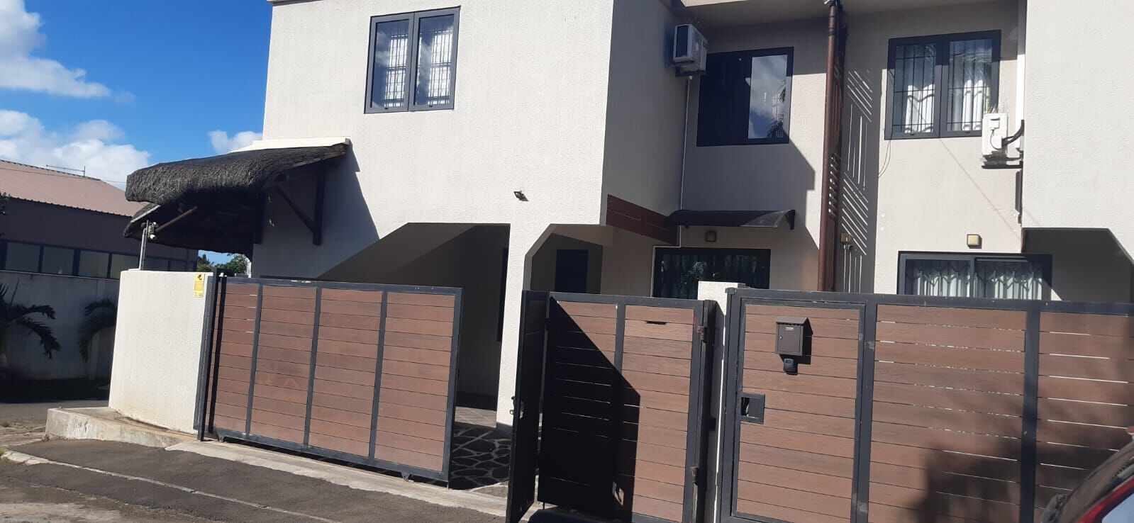 Townhouse / Duplex of 3 bedrooms for rent in Pointe aux Biches, north, Mauritius – LexpressProperty.com | 829380 | Ref01