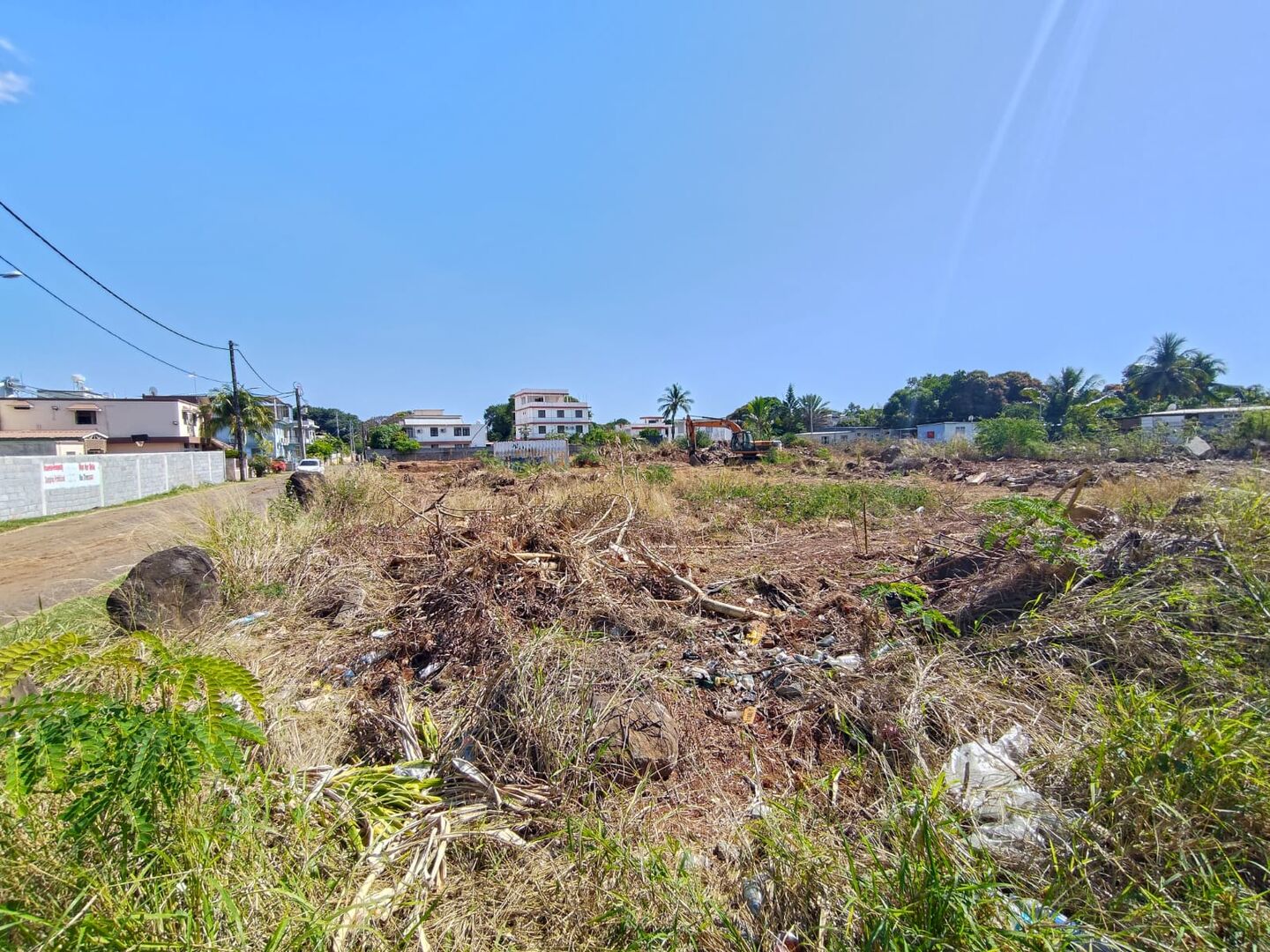Terrain résidentiel de 7603 m2 en vente à Tombeau Bay, nord, île Maurice – LexpressProperty.com | 829369 | Ref01