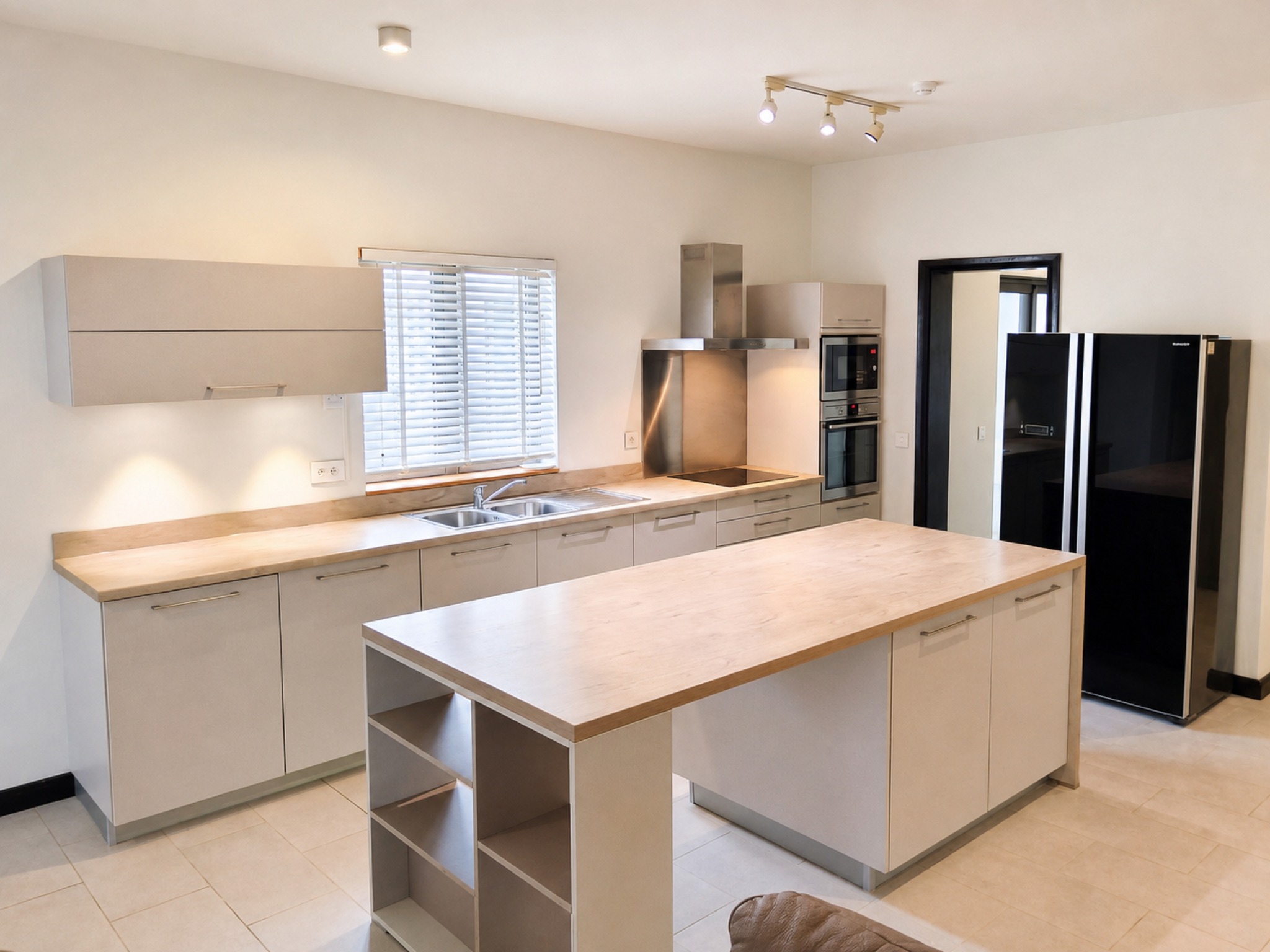 Apartment of 3 bedrooms for rent in Bagatelle, center, Mauritius – LexpressProperty.com | 205720 | Ref01