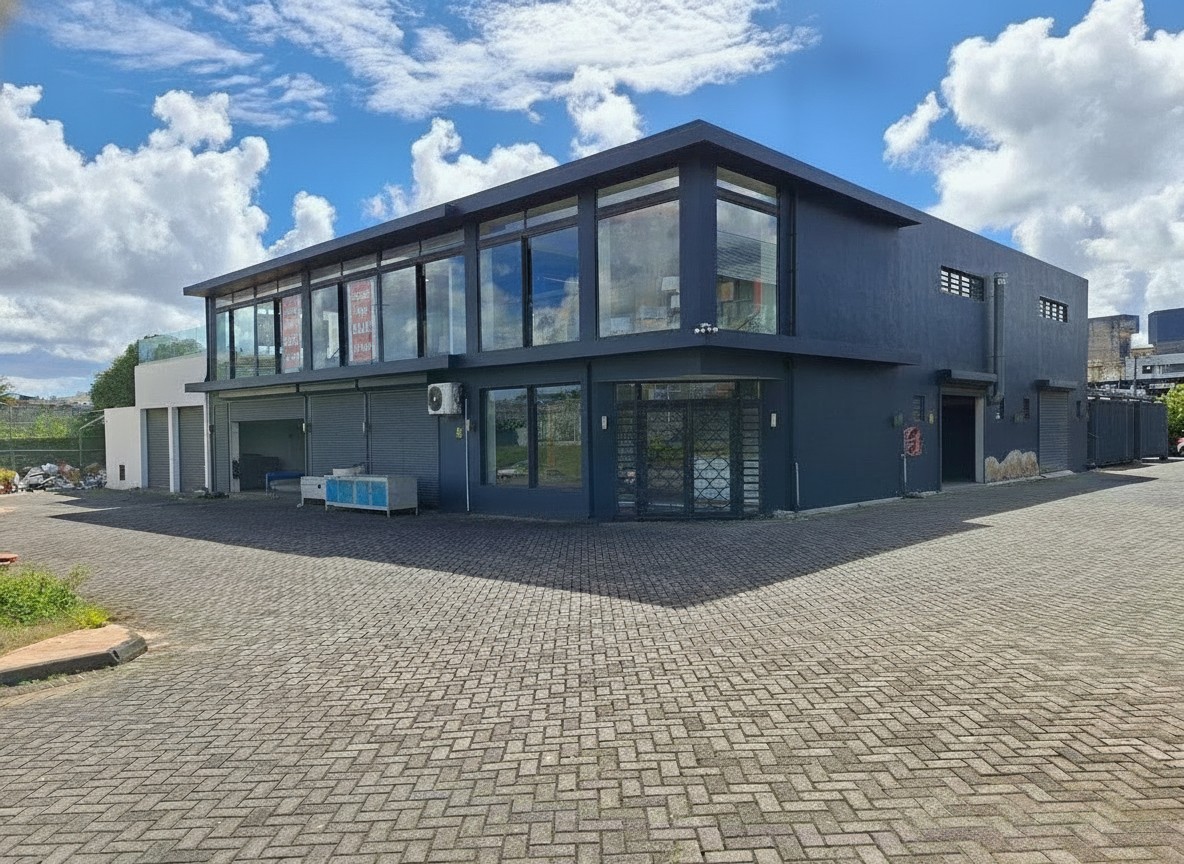 Commercial building for rent in Phoenix, center, Mauritius – LexpressProperty.com | 829871 | Ref01