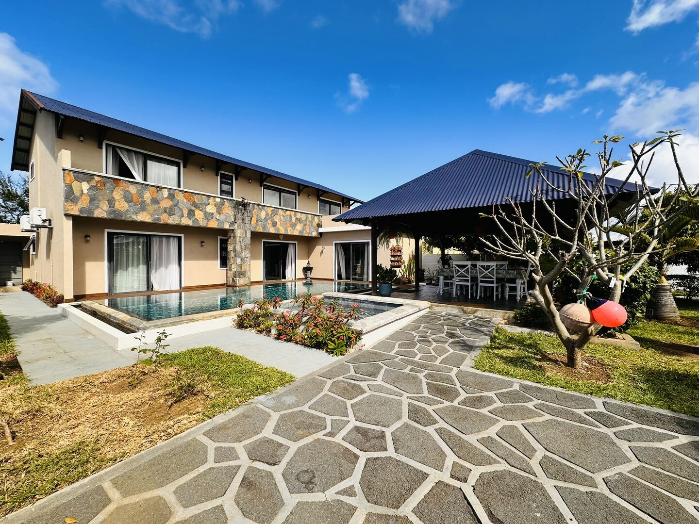 Maison / Villa 4 Chambre(s) en location à Calodyne, nord, île Maurice – LexpressProperty.com | 830113 | Ref01
