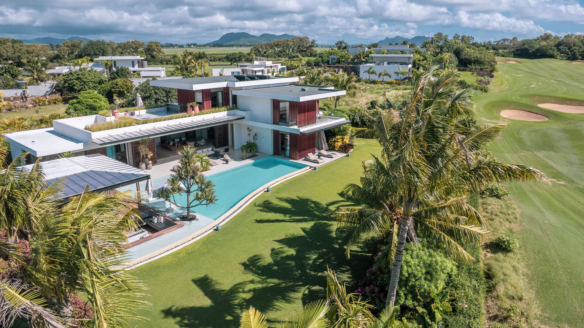 House / Villa of 5 bedrooms for sale in Beau Champ, east, Mauritius – LexpressProperty.com | 775304 | Ref01