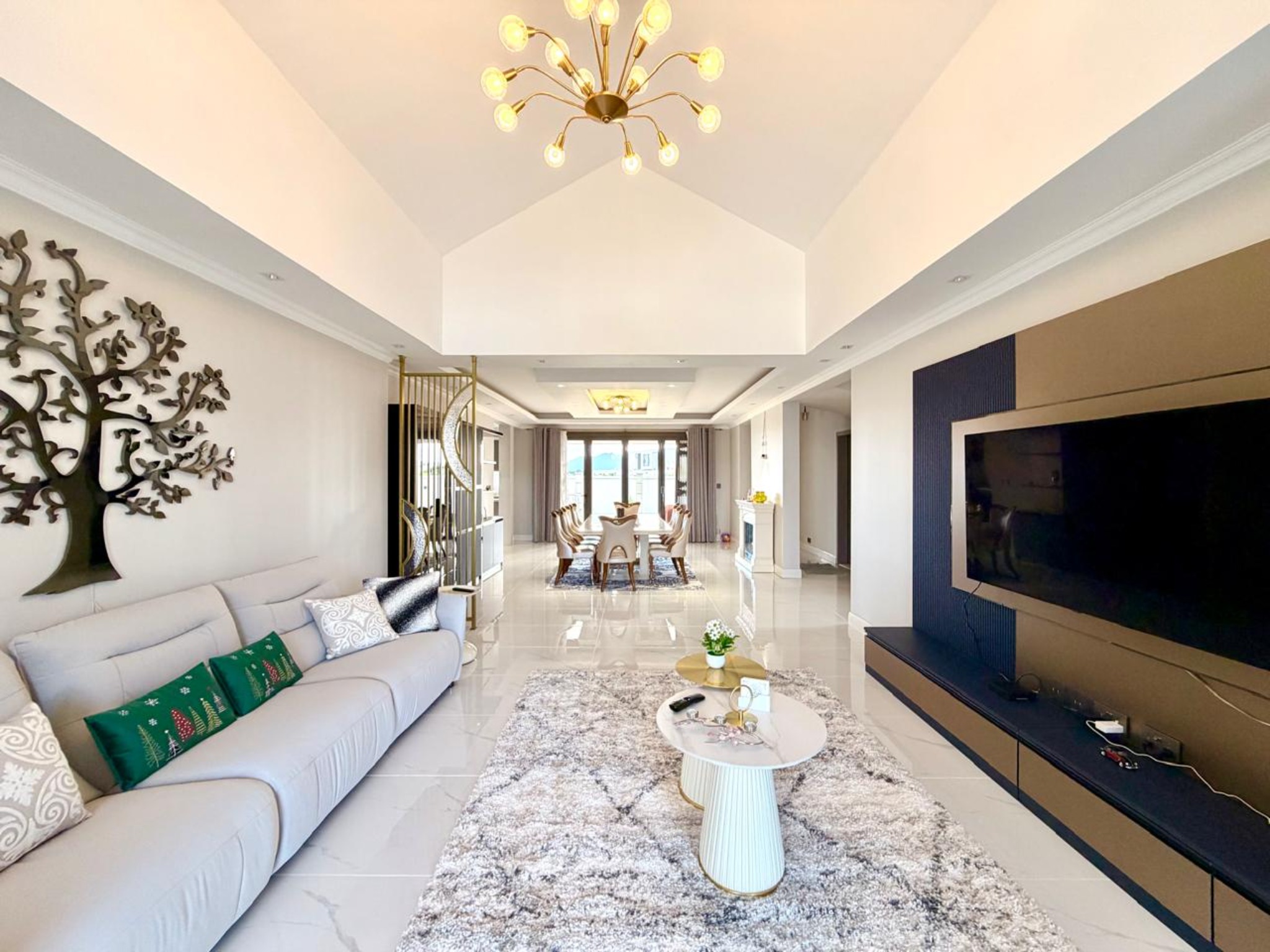 House / Villa of 5 bedrooms for sale in Highlands, center, Mauritius – LexpressProperty.com | 815827 | Ref01