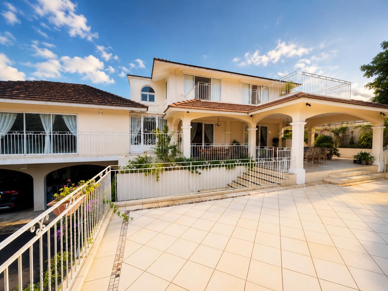 Maison / Villa 6 Chambre(s) en vente à Floréal, centre, île Maurice – LexpressProperty.com | 701233 | Ref01