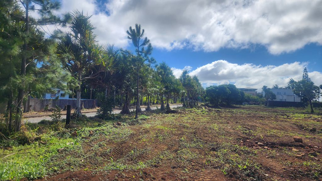 Residential land of 3600.99 m2 for sale in Hermitage, center, Mauritius – LexpressProperty.com | 816545 | Ref01