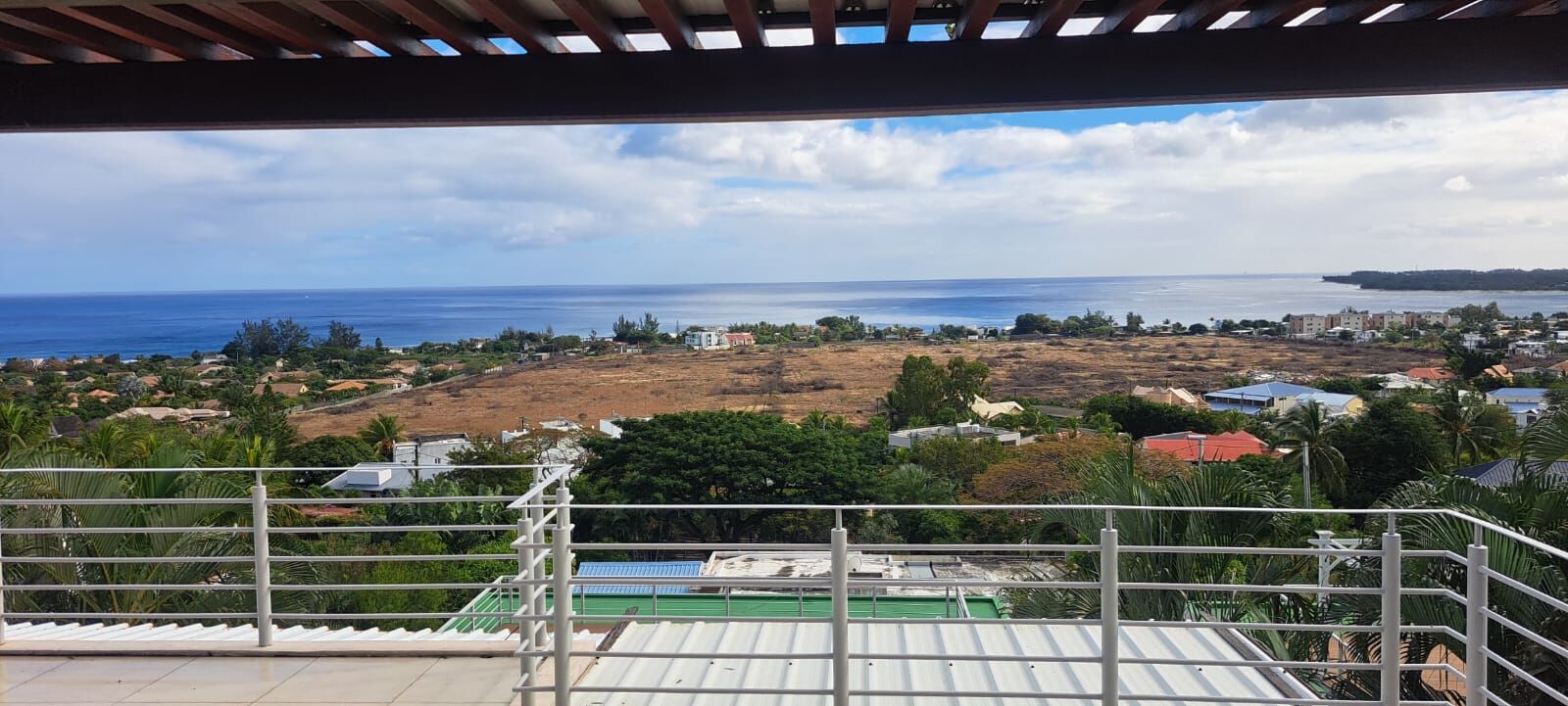 Penthouse of 3 bedrooms for rent in Black River, west, Mauritius – LexpressProperty.com | 201588 | Ref01
