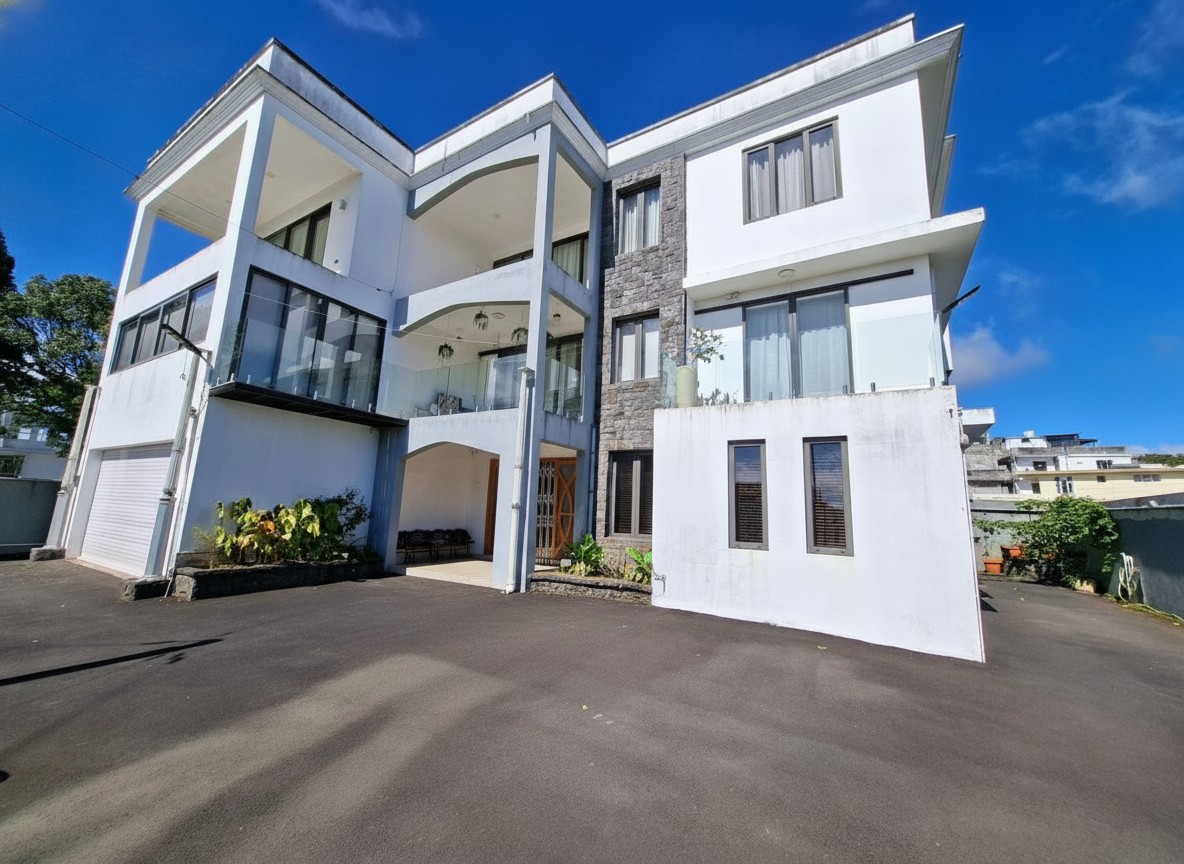 Appartement 4 Chambre(s) en vente à Curepipe, centre, île Maurice – LexpressProperty.com | 817158 | Ref01