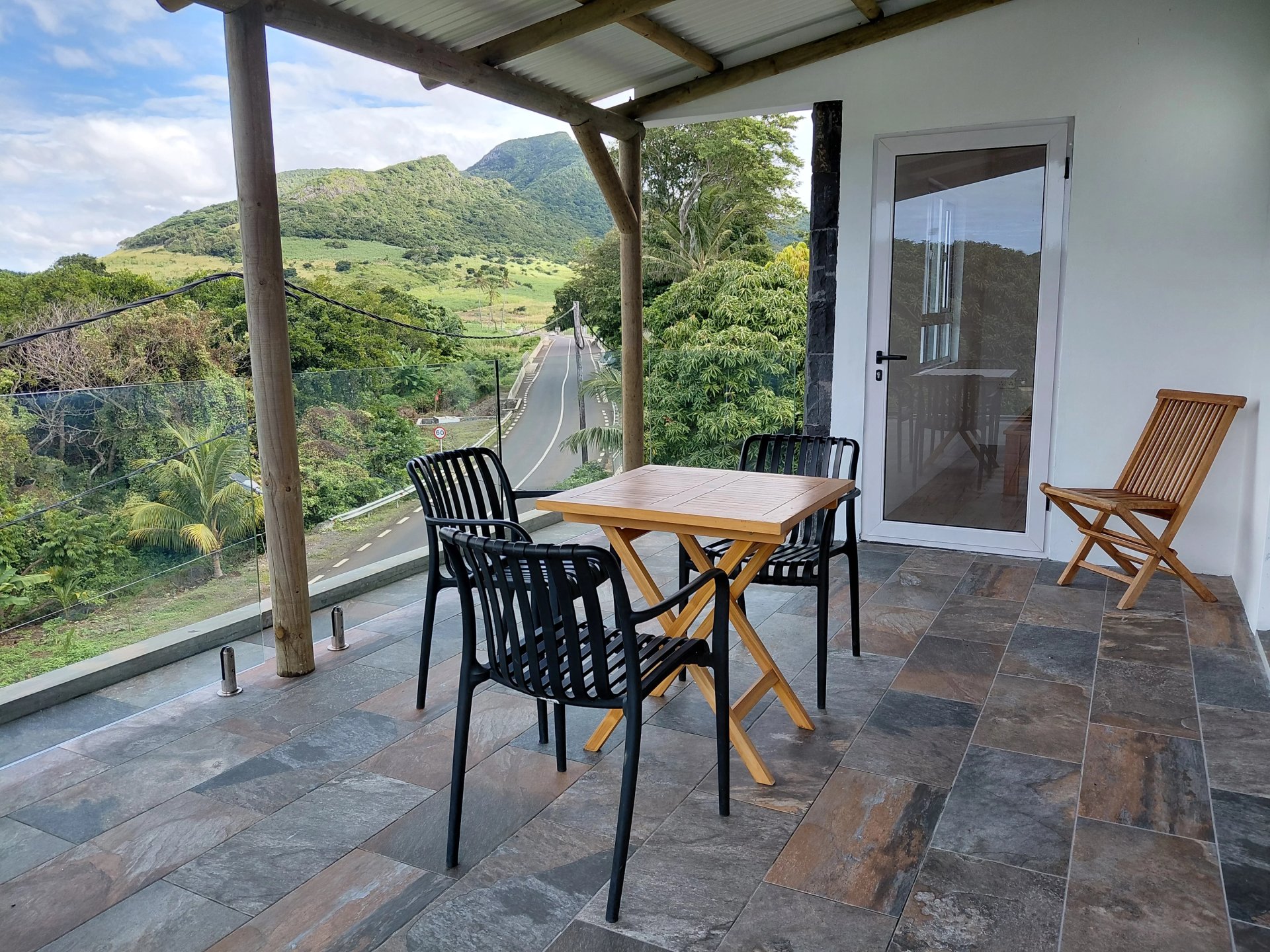 Property – LexpressProperty.com | 820017 | Ref01
