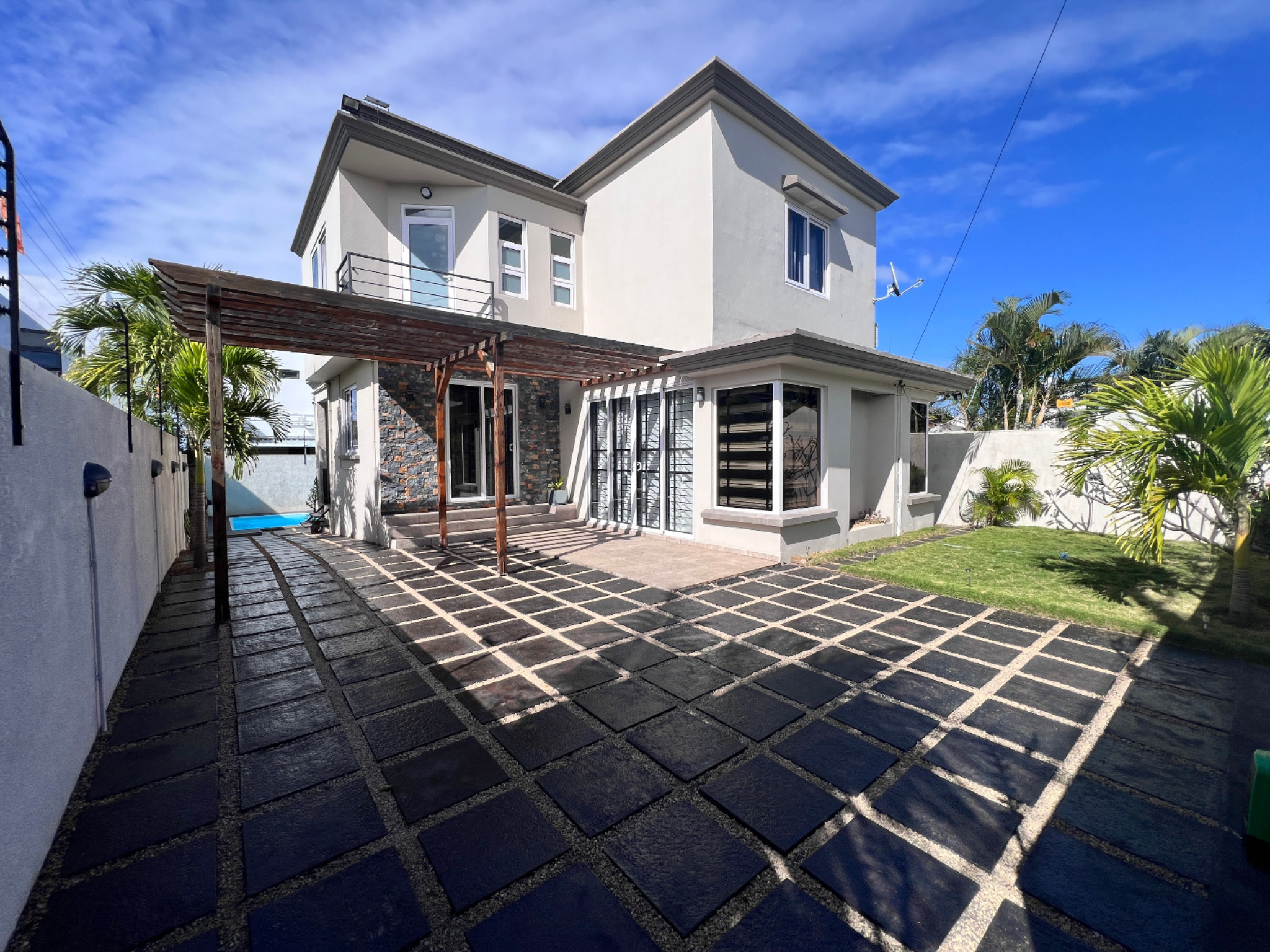 Maison / Villa 3 Chambre(s) en location à St Antoine, nord, île Maurice – LexpressProperty.com | 836301 | Ref01