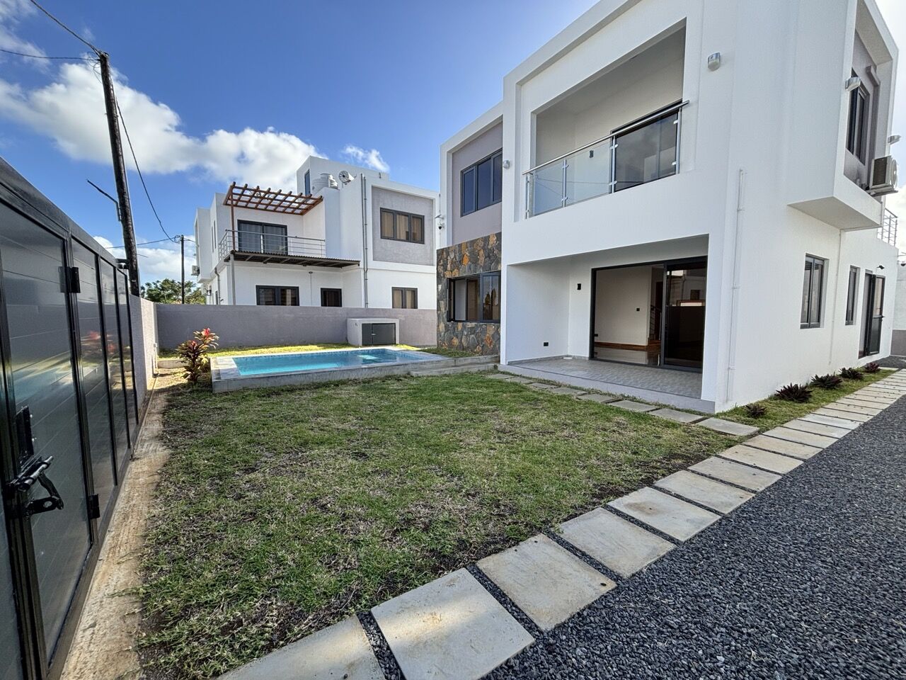 House / Villa of 4 bedrooms for rent in The Vale, north, Mauritius – LexpressProperty.com | 836109 | Ref01