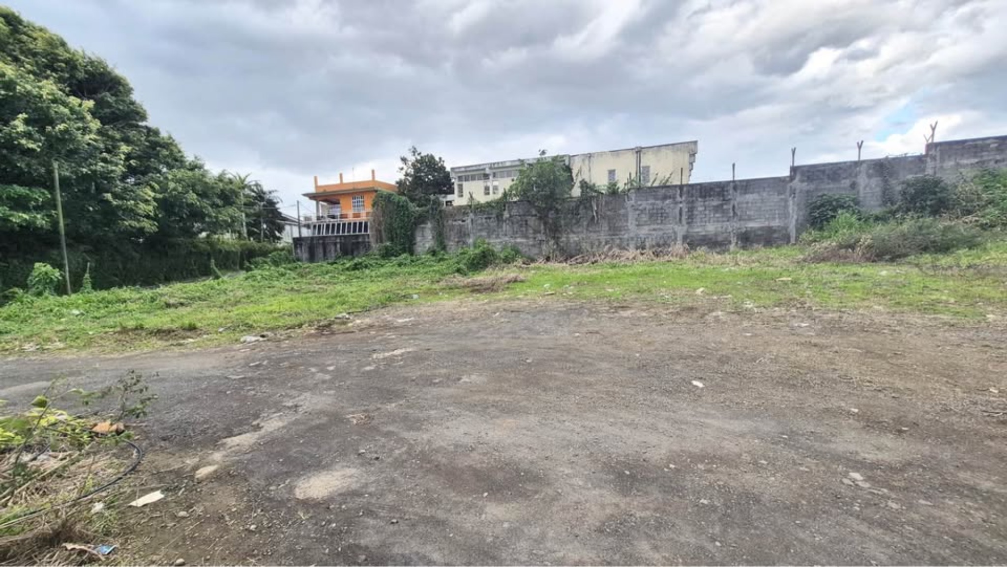 Residential land of 403.093085 m² for sale in Curepipe, center, Mauritius – LexpressProperty.com | 837126 | Ref01