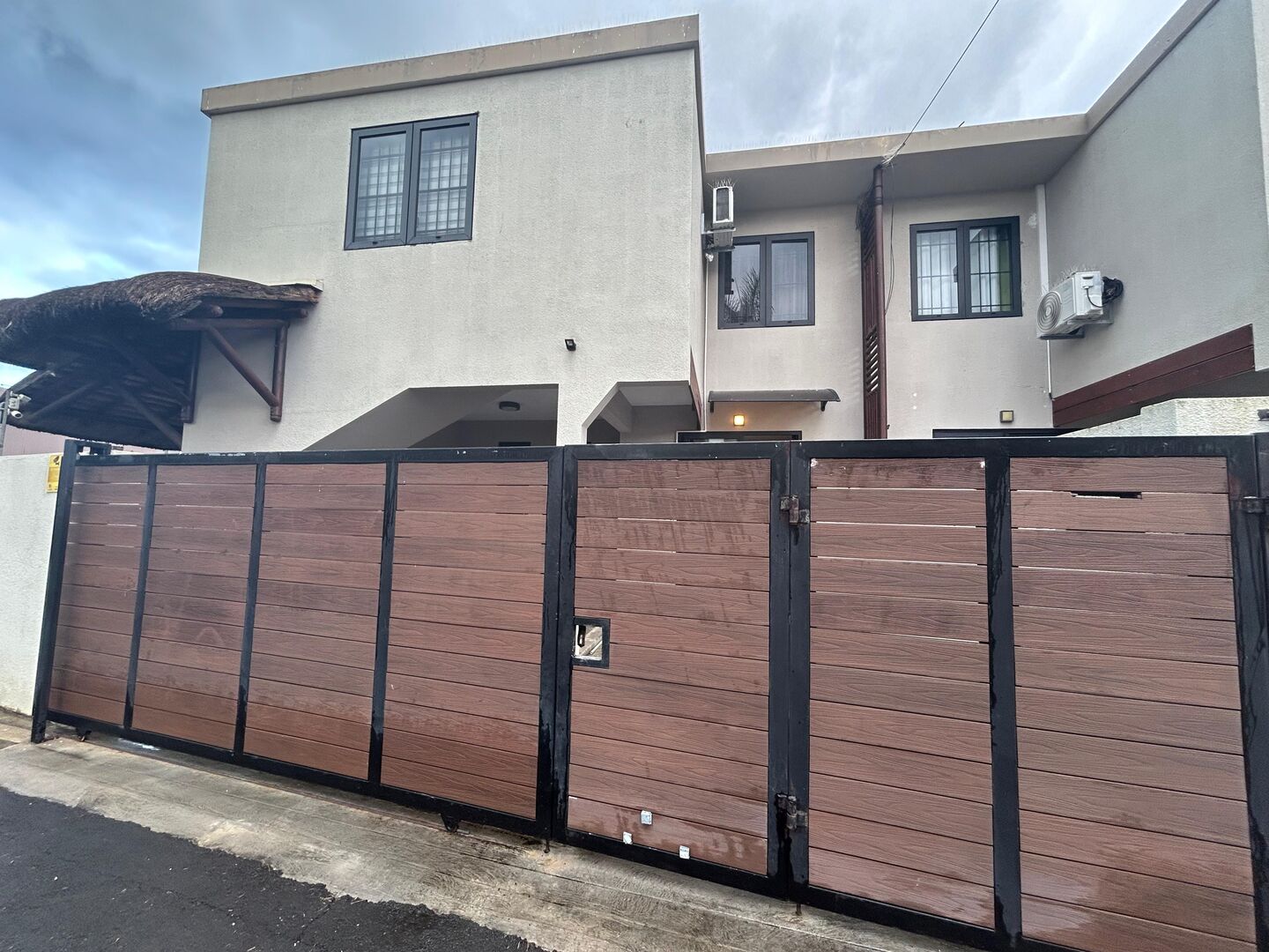 House / Villa of 3 bedrooms for rent in Pointe aux Piments, north, Mauritius – LexpressProperty.com | 837333 | Ref01