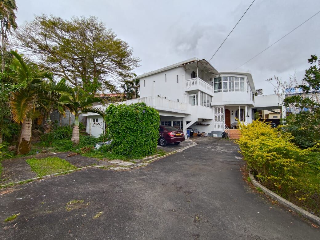 Maison / Villa 4 Chambre(s) en vente à Curepipe, centre, île Maurice – LexpressProperty.com | 830760 | Ref01