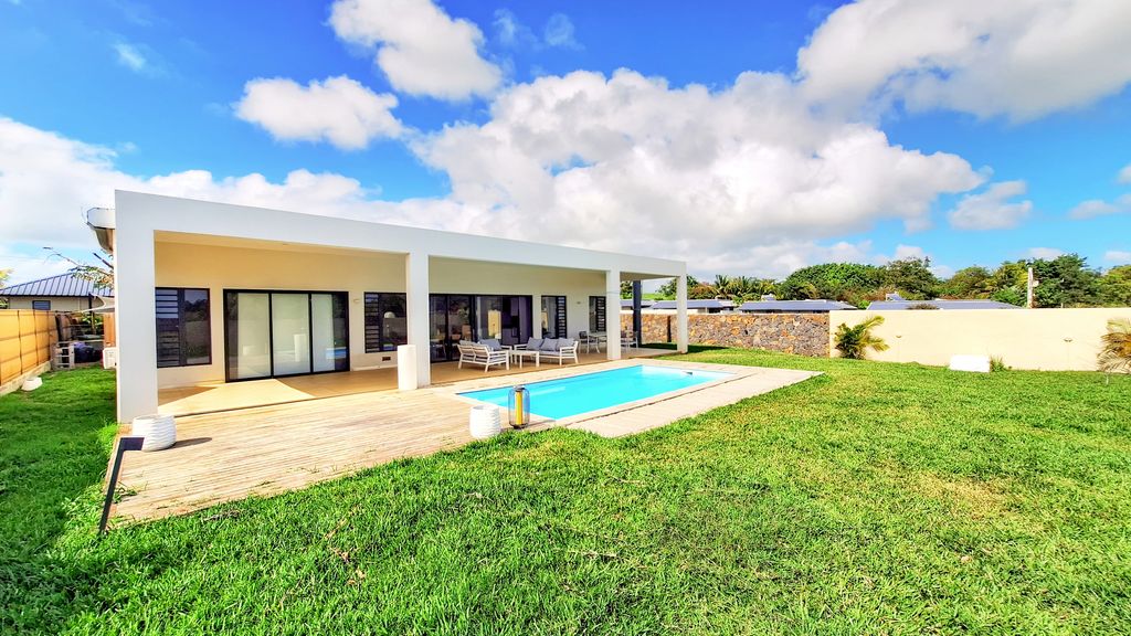 House / Villa of 4 bedrooms for rent in Charmoze, north, Mauritius – LexpressProperty.com | 389105 | Ref01